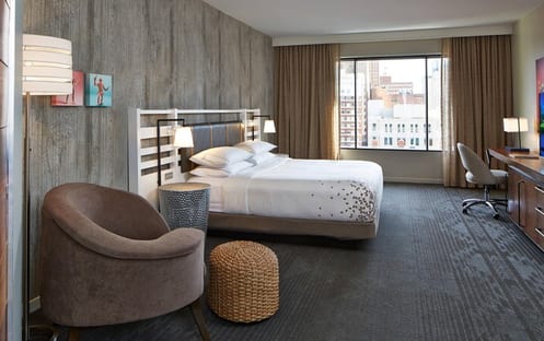 Guest room, 1 King, High floor